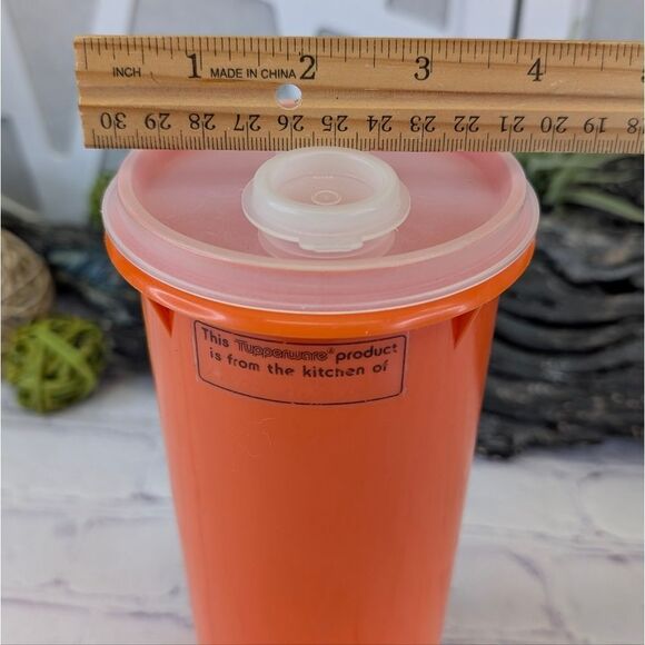 Vintage Tupperware 262-3 Orange Slimline Pitcher With 603-1 Flip Top Pour Lid - Picture 10 of 12